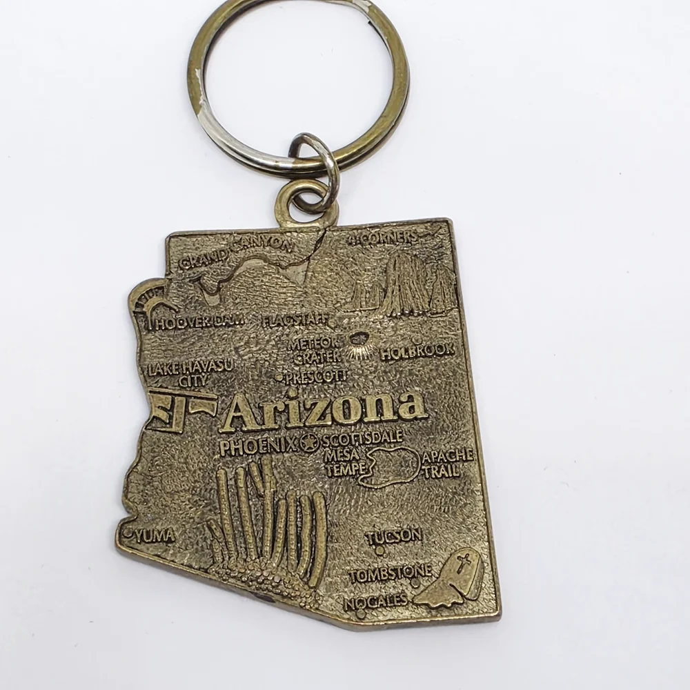 Vintage Arizona AZ State Map Souvenir Brass Metal High Detail Keychain Key Chain